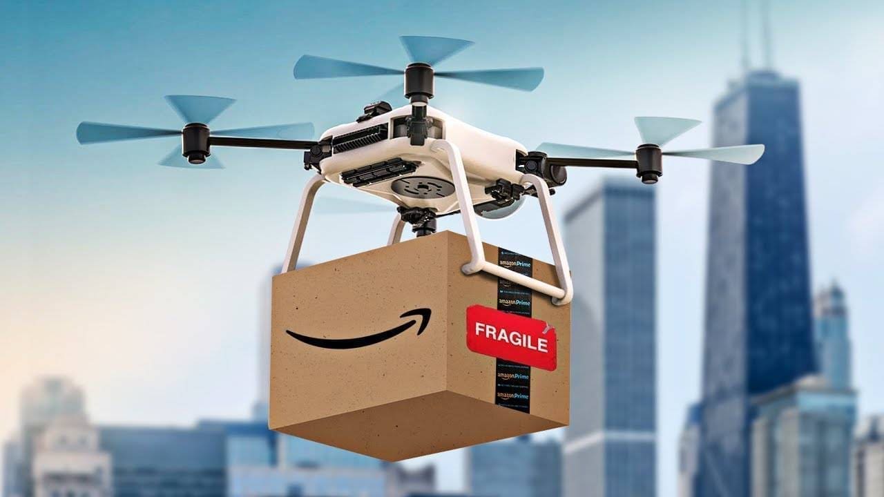 Lee más sobre el artículo Drones Entregando Paquetes de Amazon ¿Está lista esta tecnología?