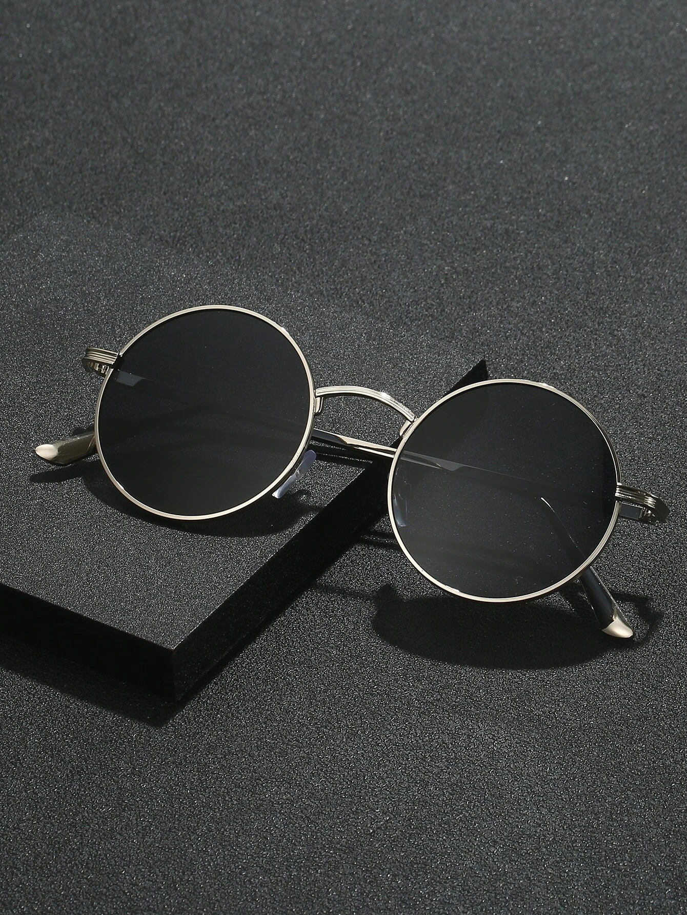 Gafas de sol redondas para hombre con montura vintage - Imagen 3
