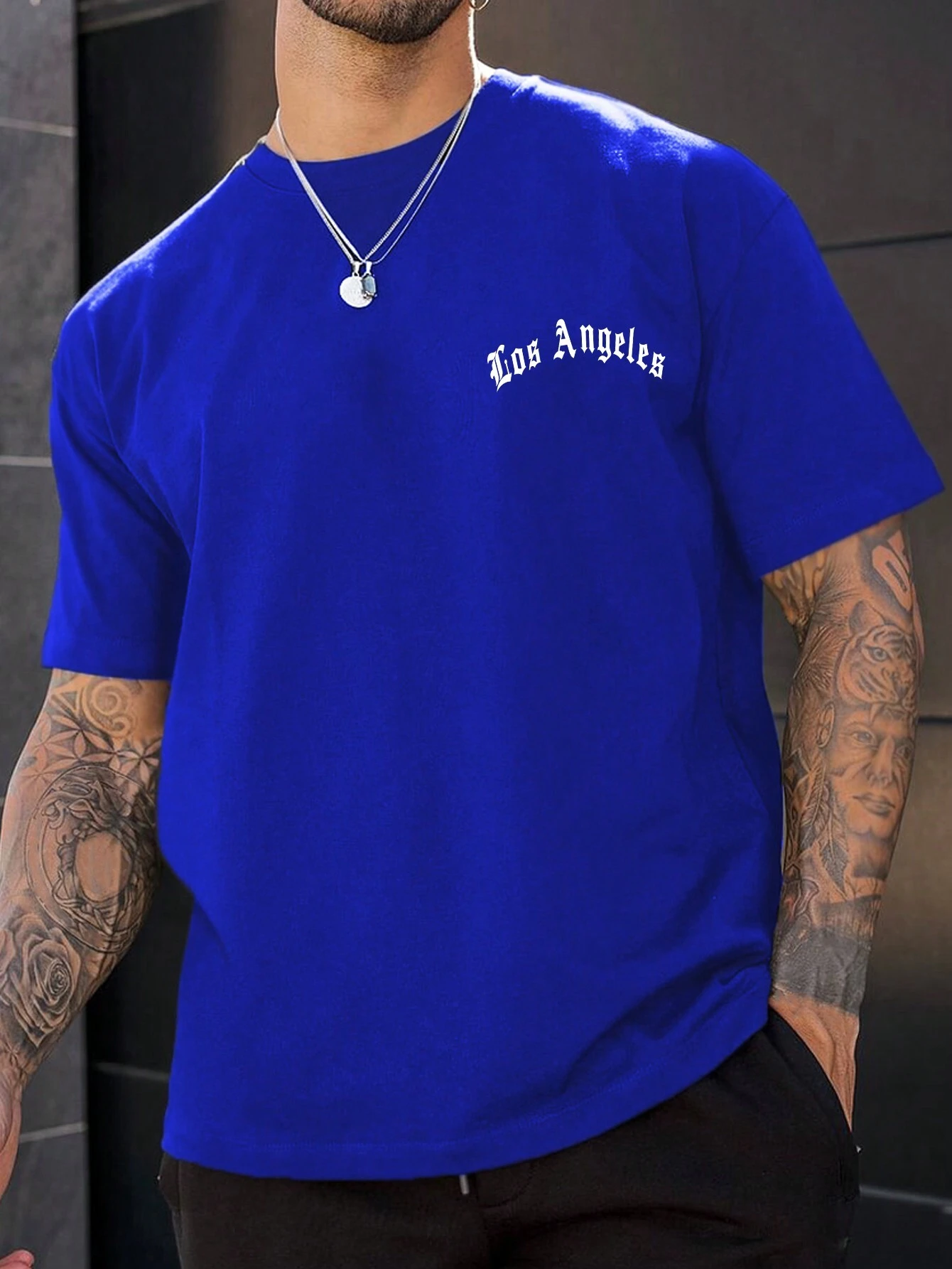 Camiseta con estampado de letra - Imagen 1