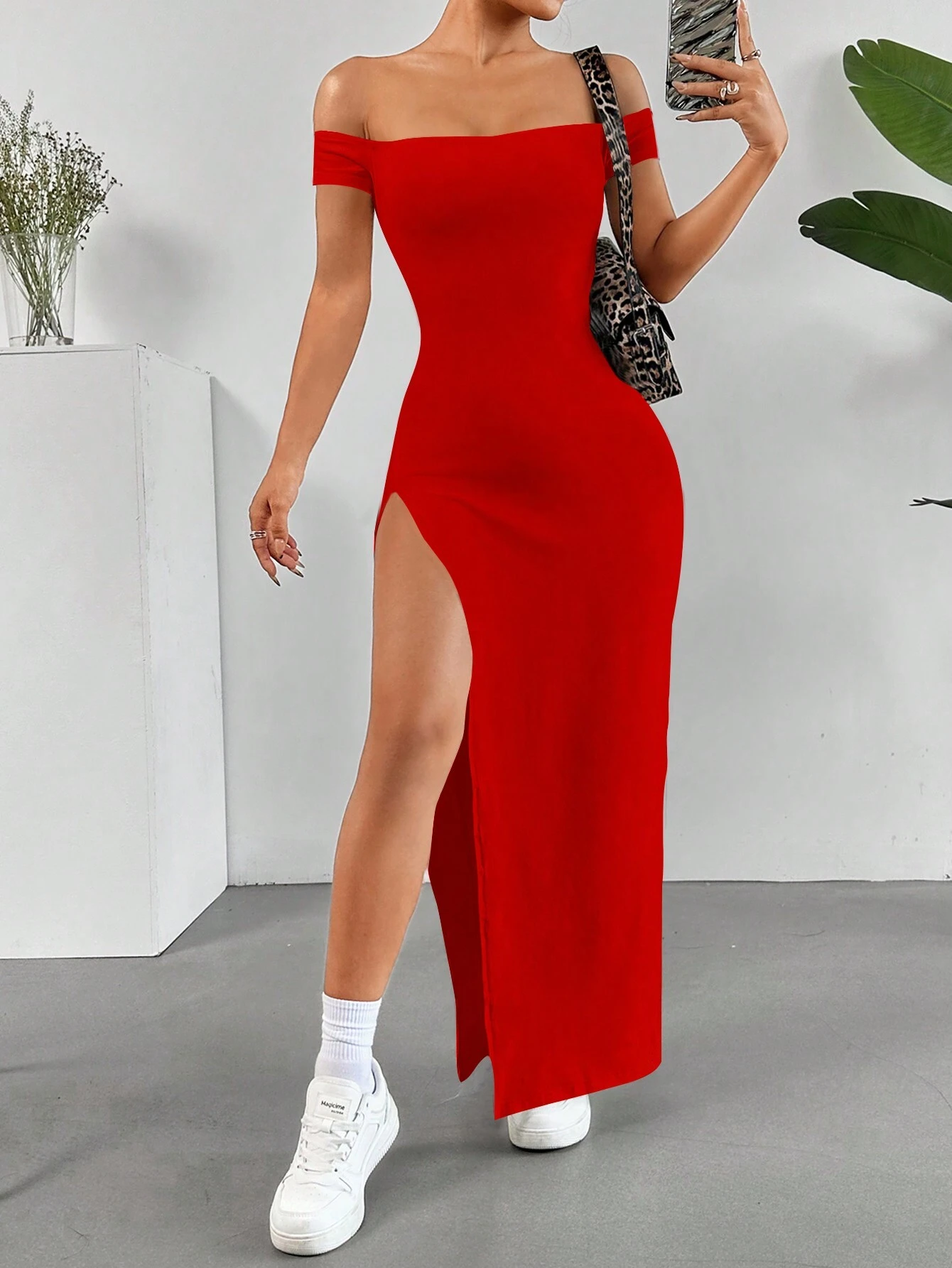 SHEIN_EZwear_Vestido_elegante_de_verano_para_mujer_de_un_solo_hombro_con_abertura_alta_en_un_solo_color__SHEIN_USA_main_0 Vestido elegante de verano para mujer de un solo hombro con abertura alta en un solo color - Imagen 1