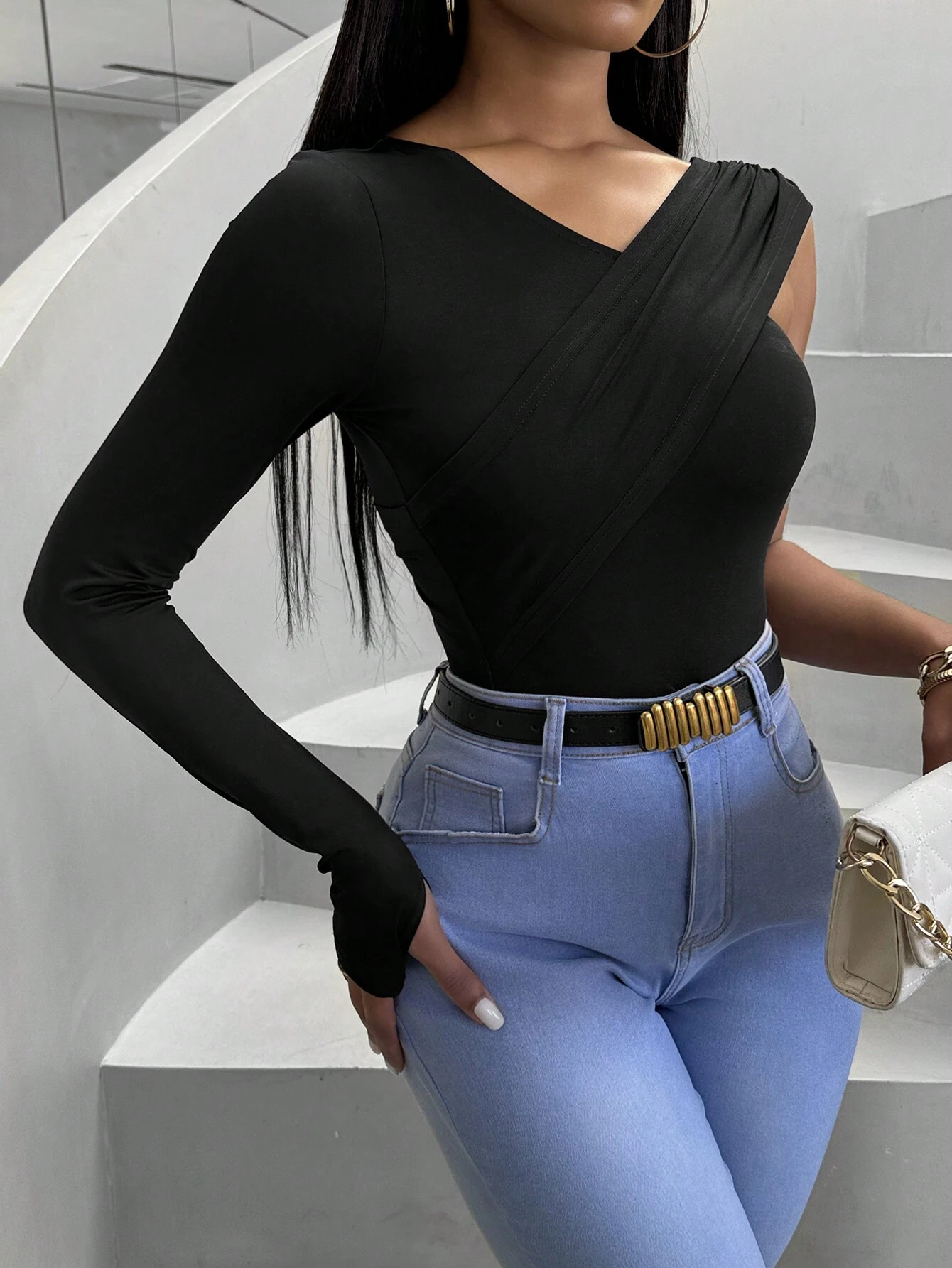 Camiseta De Señora Entallada Con Cuello En V De Color Sólido - Imagen 7