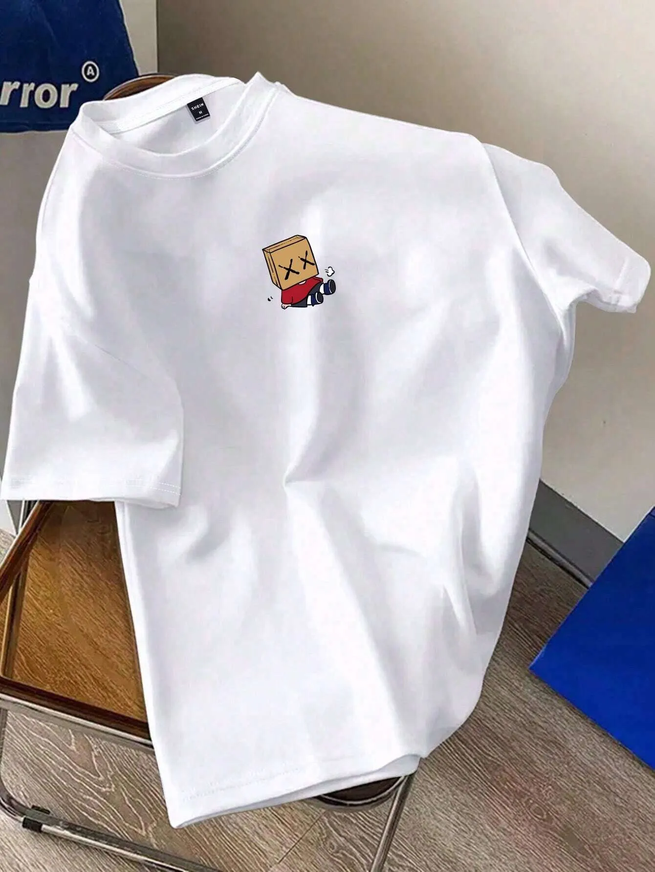 Manfinity_ (2) Camiseta casual de manga corta con cuello redondo y estampado de dibujos animados - Imagen 1