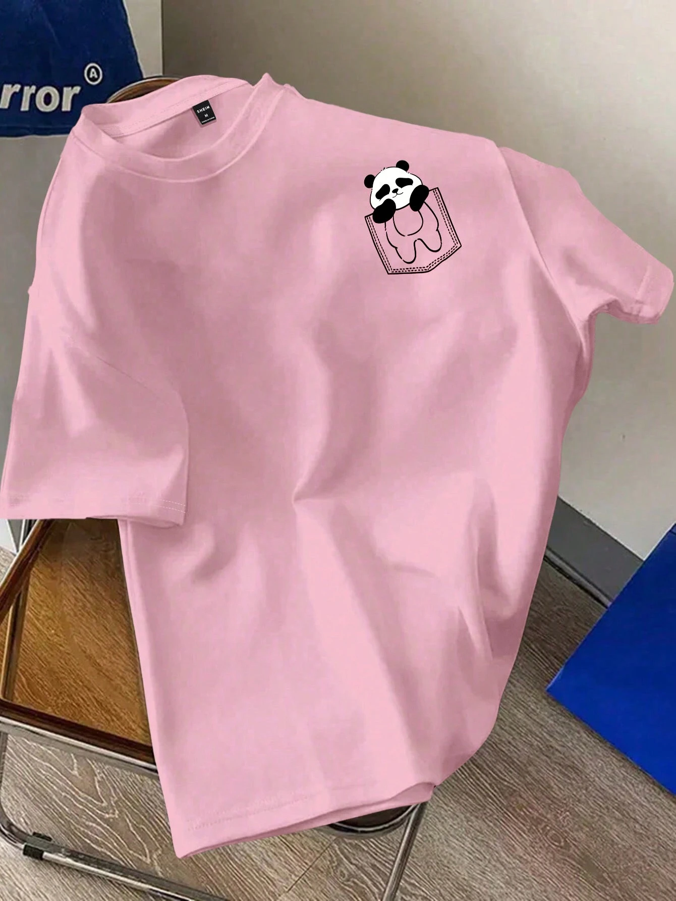Manfinity_Joysei_Camiseta_de_manga_corta_de_ajuste_regular_para_hombre_con_etiqueta_de_tamao_de_punto_rosa_oscuro__SHEIN_USA_main_0 Camiseta de manga corta de ajuste regular para hombre con etiqueta de tamaño de punto rosa oscuro - Imagen 1