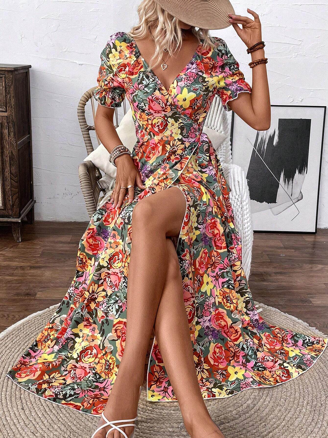 Vestido largo de mujer con abertura alta, estampado floral todo over y hombros descubiertos - Imagen 1