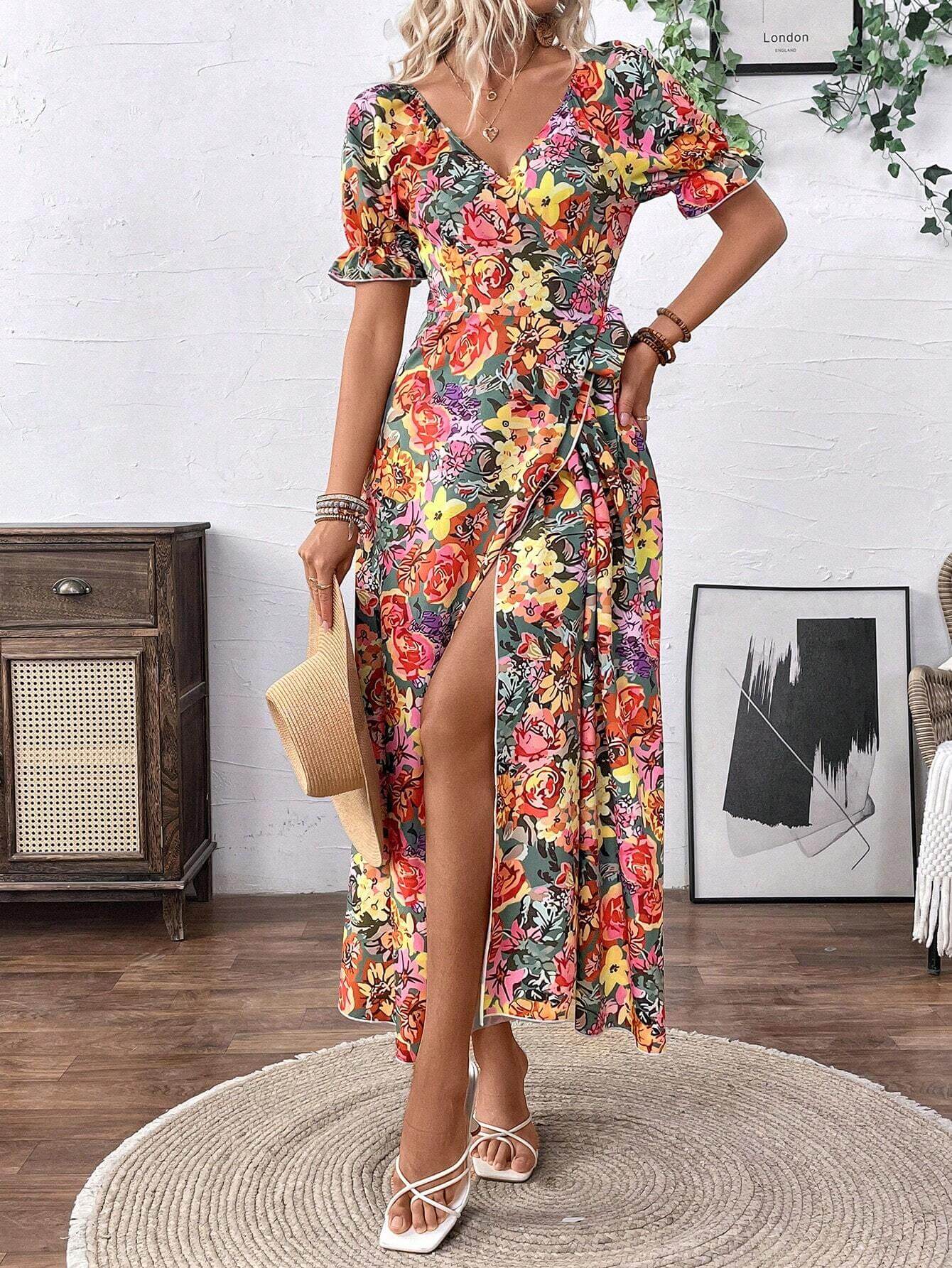 Vestido largo de mujer con abertura alta, estampado floral todo over y hombros descubiertos - Imagen 3