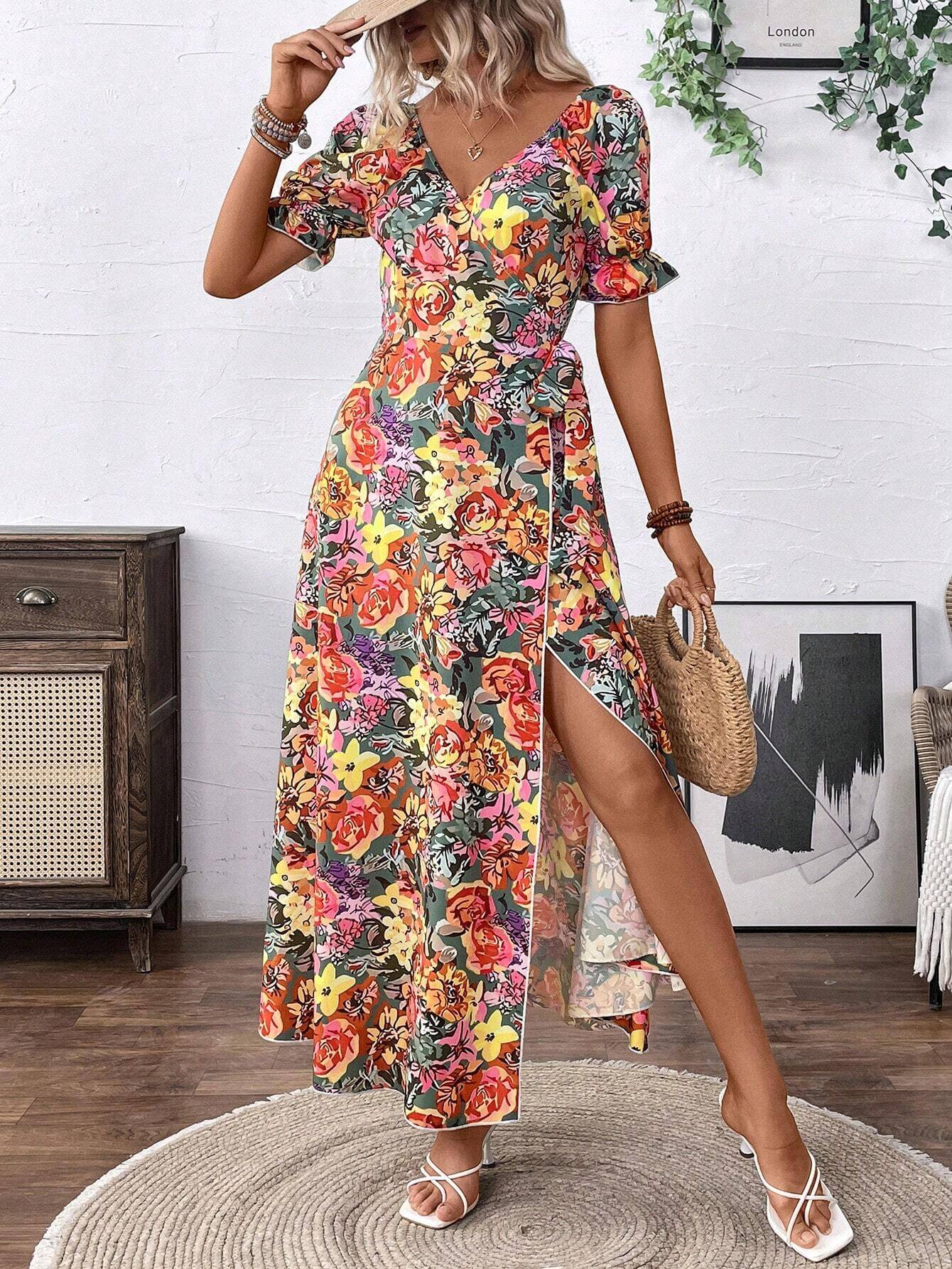 Vestido largo de mujer con abertura alta, estampado floral todo over y hombros descubiertos - Imagen 4