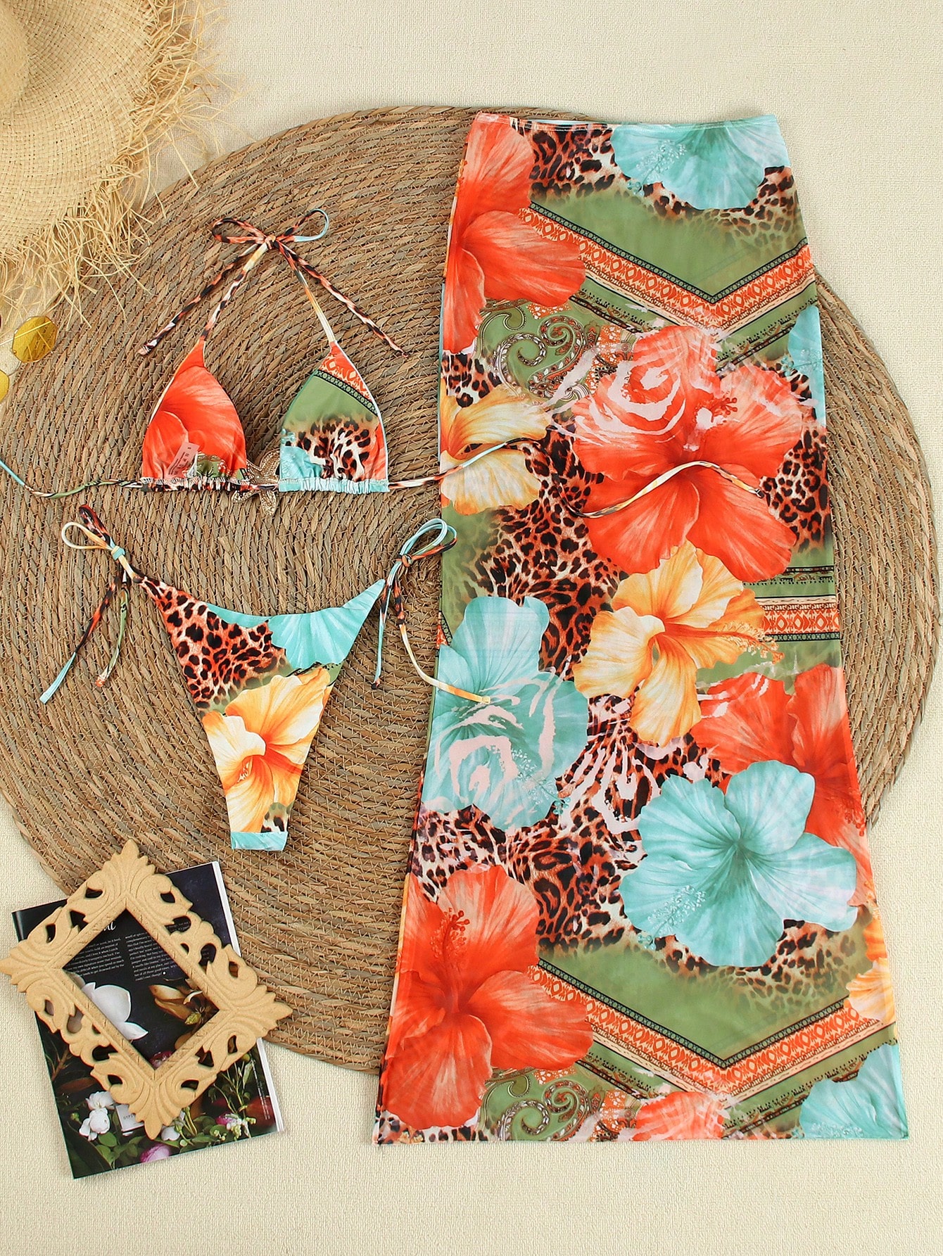 Conjunto de bikini de corte halter con estampado floral y de leopardo, con nudo y falda mini, en estilo - Imagen 5