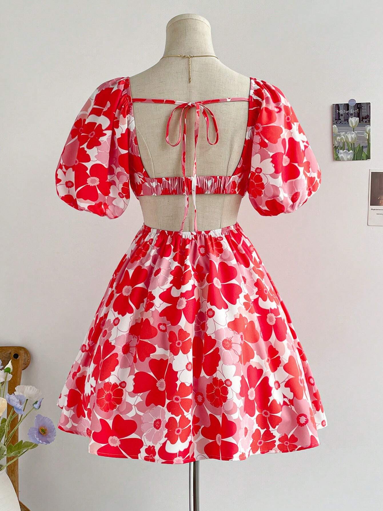 Soleia_Vestido_A-Line_corto_de_manga_abullonada_con_estampado_floral_de_vacaciones_para_mujer_con_espalda_descubierta_main_0 Soleia Vestido A-Line corto de manga abullonada con estampado floral de vacaciones para mujer con espalda descubierta - Imagen 1