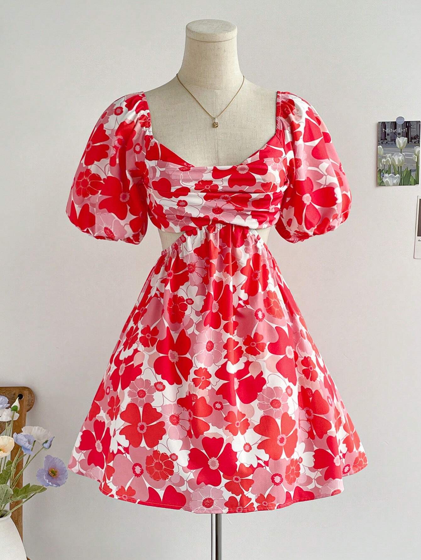 Soleia Vestido A-Line corto de manga abullonada con estampado floral de vacaciones para mujer con espalda descubierta - Imagen 2