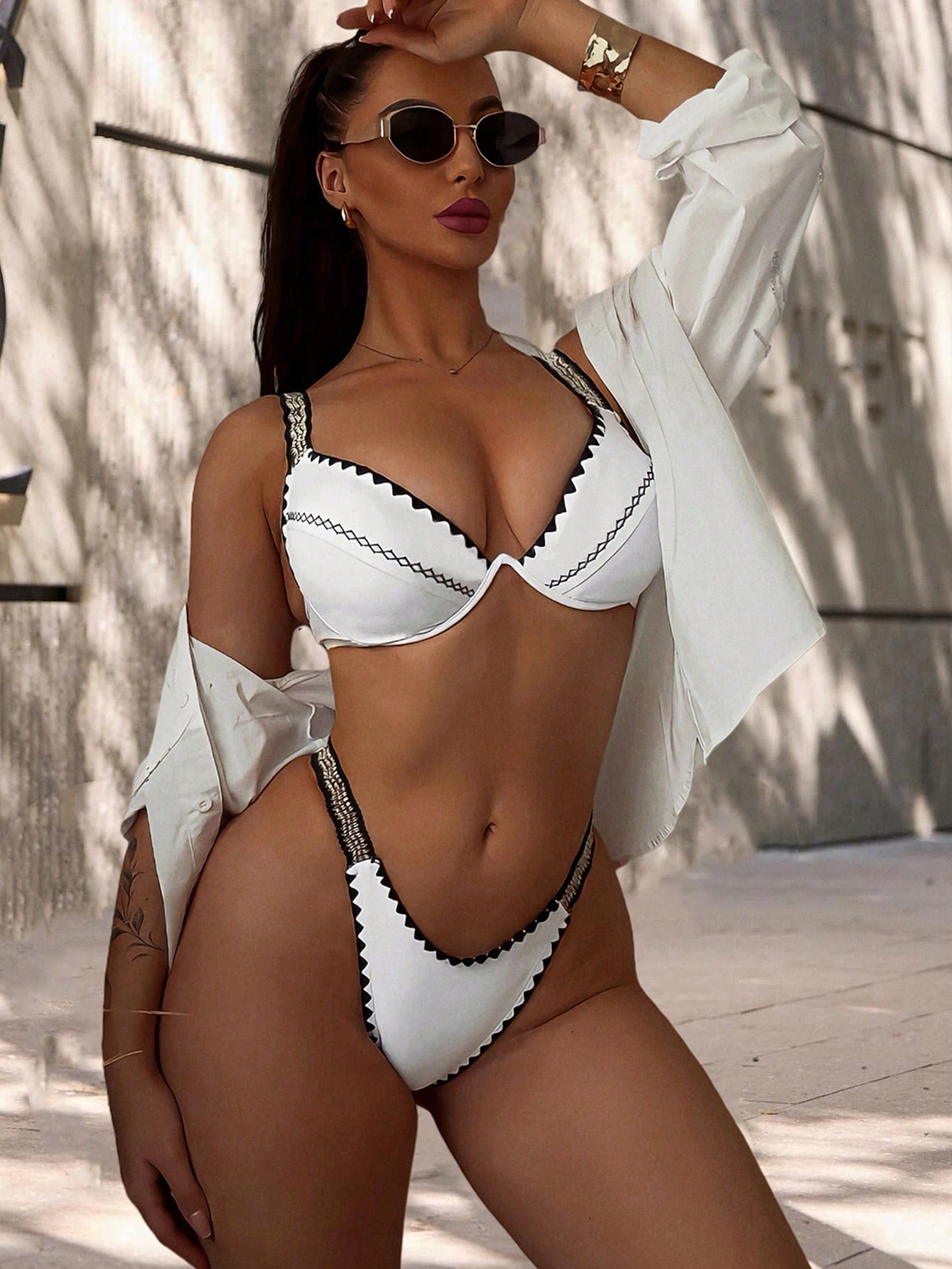 Swim_SXY_Bikini_de_bao_con_recorte_en_bloques_de_color_sin_push-up_con_aros_para_verano_main_0 Swim SXY Bikini de baño con recorte en bloques de color, sin push-up, con aros, para verano - Imagen 1